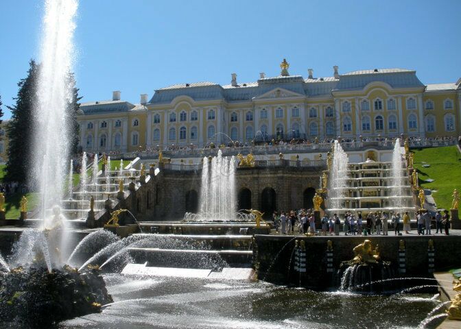 Peterhof und seine Brunnen bei Sankt Petersburg