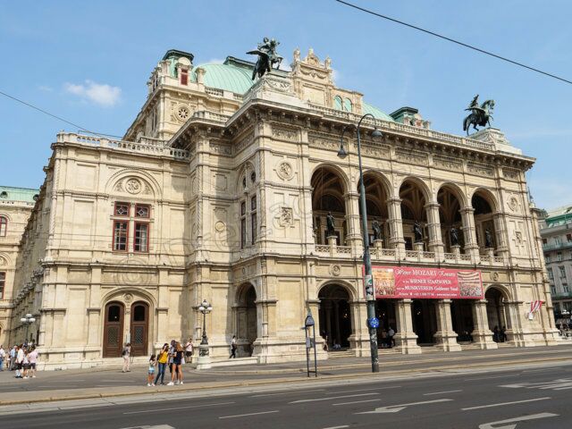 AT-Wien-Staatsoper-P1055157