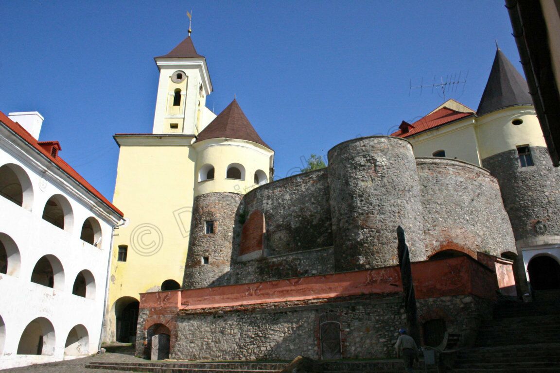  Die Burg von Munkatsch (Burg Polonak)