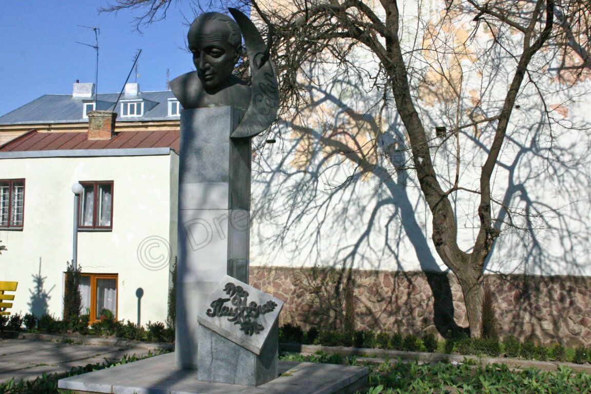 Das Paul Celan Denkmal Paul in Czernowitz