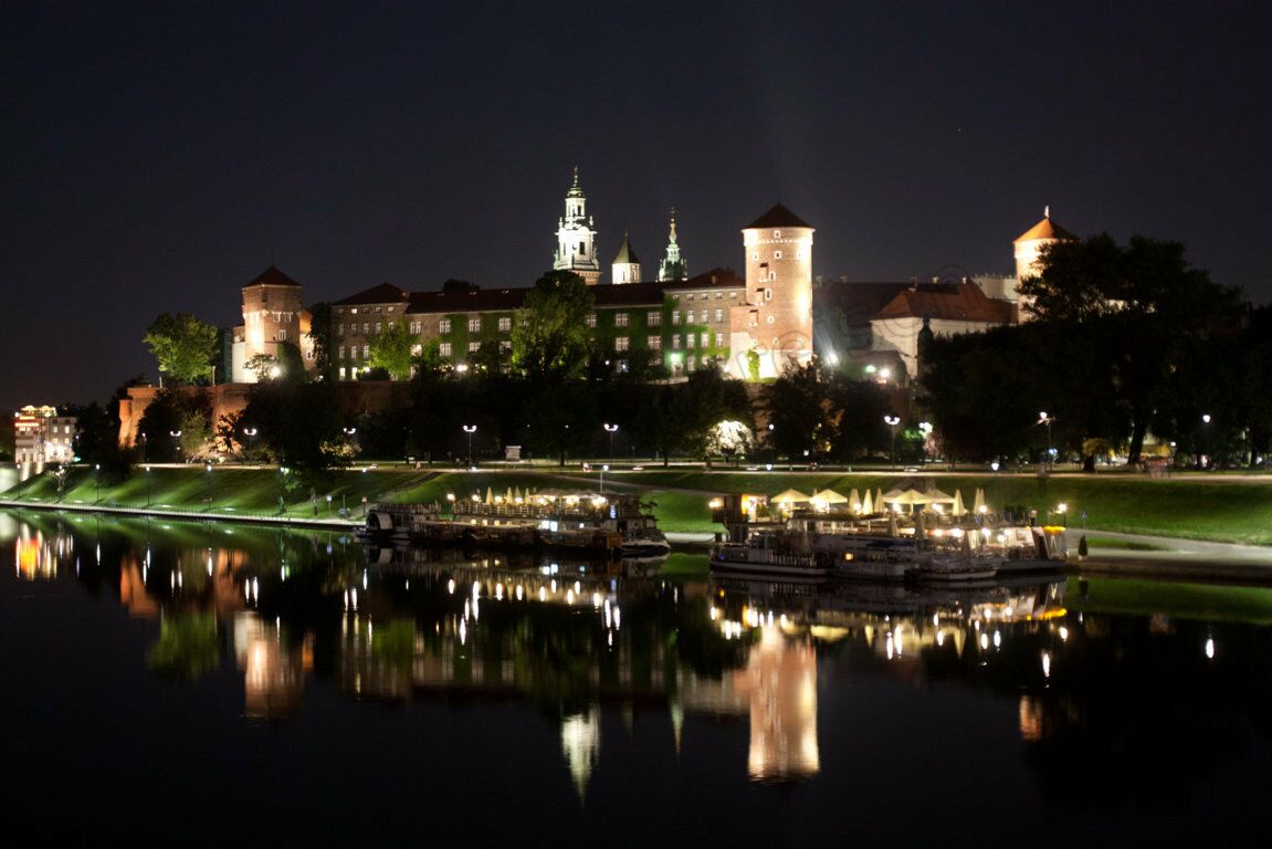 Der Wawel in Krakau bei Nacht
