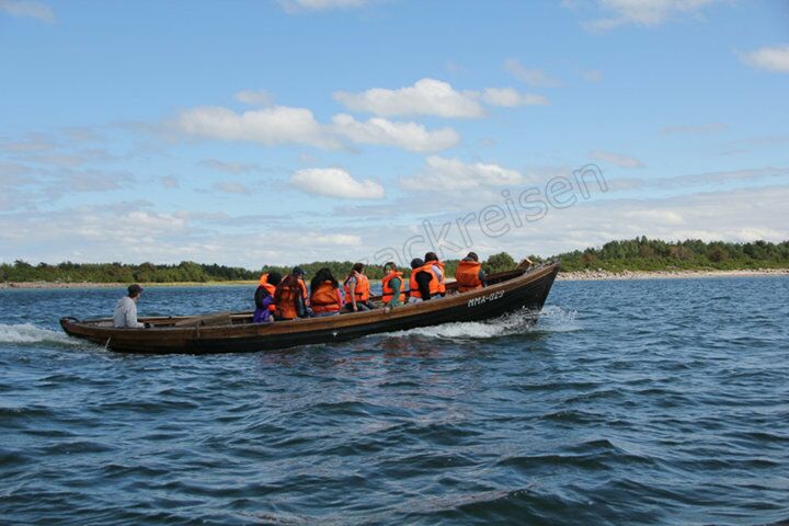 Bootsfahrt auf dem Kasari-Fluss