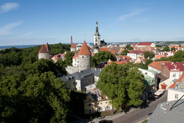 Blick auf die Tallinner Altstadt mit Olaikirche